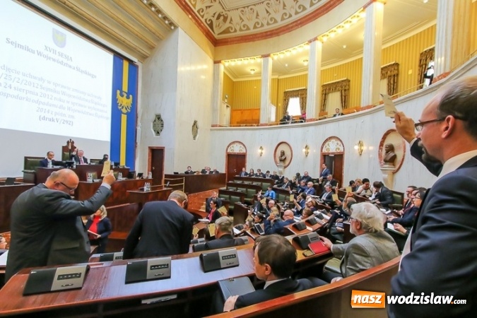 Zdjęcie w galerii na portalu naszwodzislaw.com: Sejmik za uznaniem Ślązaków za mniejszość etniczną wiadomości z regionu