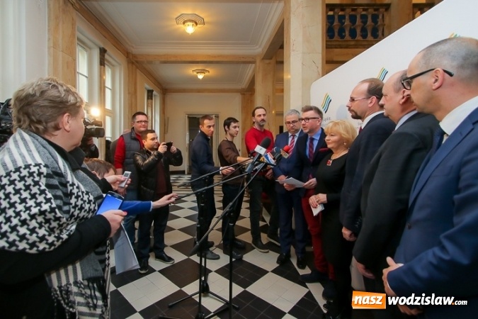 Zdjęcie w galerii na portalu naszwodzislaw.com: Sejmik za uznaniem Ślązaków za mniejszość etniczną wiadomości z regionu