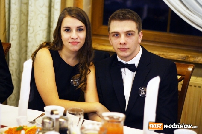 Zdjęcie w galerii na portalu naszwodzislaw.com: Studniówka 2016: Maturzyści z II LO bawili się w Dworku nad Stawem wiadomości z regionu