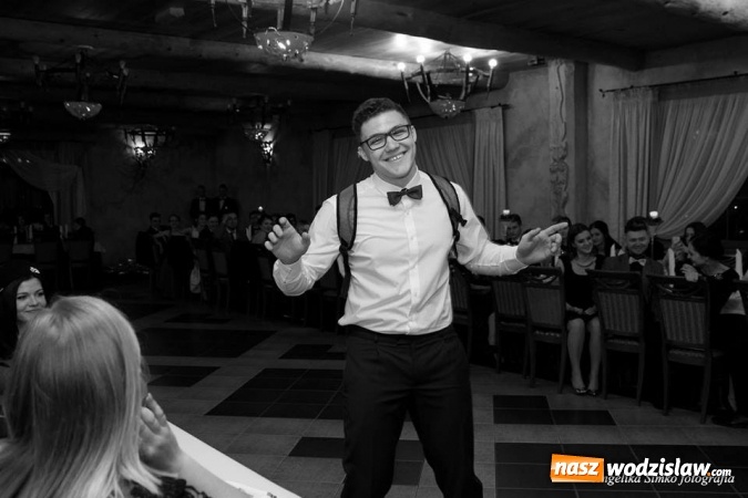 Zdjęcie w galerii na portalu naszwodzislaw.com: Studniówka 2016: Maturzyści z II LO bawili się w Dworku nad Stawem wiadomości z regionu