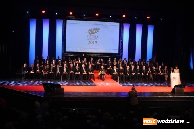 Zdjęcie w galerii na portalu naszwodzislaw.com: Złoty Laur dla Prezesa Funduszu wiadomości z regionu