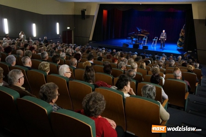 Zdjęcie w galerii na portalu naszwodzislaw.com: Wodzisławscy policjanci w trosce o seniorów  wiadomości z regionu