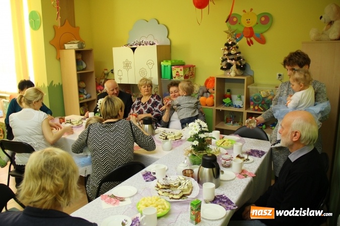 Zdjęcie w galerii na portalu naszwodzislaw.com: Dzień babci i dziadka w wodzisławskim żłobku wiadomości z regionu