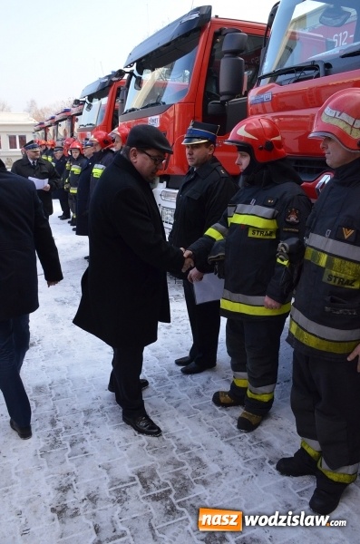 Zdjęcie w galerii na portalu naszwodzislaw.com: WFOŚiGW w Katowicach: Nowy samochód ratowniczo-gaśniczy trafił do wodzisławskiej komendy wiadomości z regionu