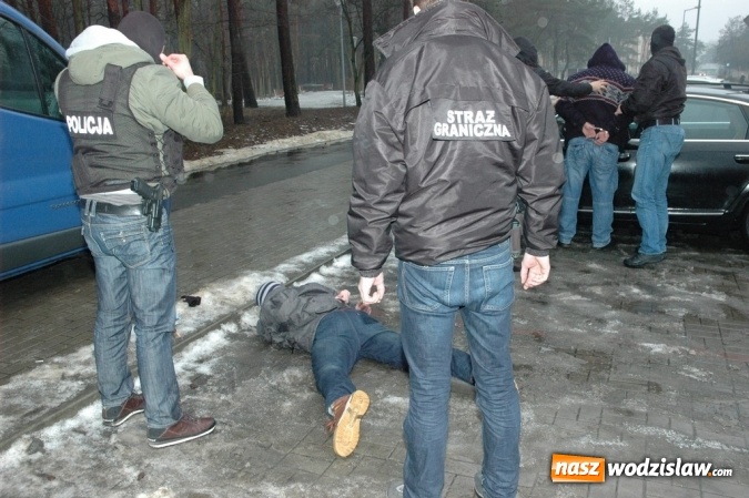 Zdjęcie w galerii na portalu naszwodzislaw.com: Policjanci i raciborscy pogranicznicy rozbili zorganizowaną grupę przestępczą wiadomości z regionu