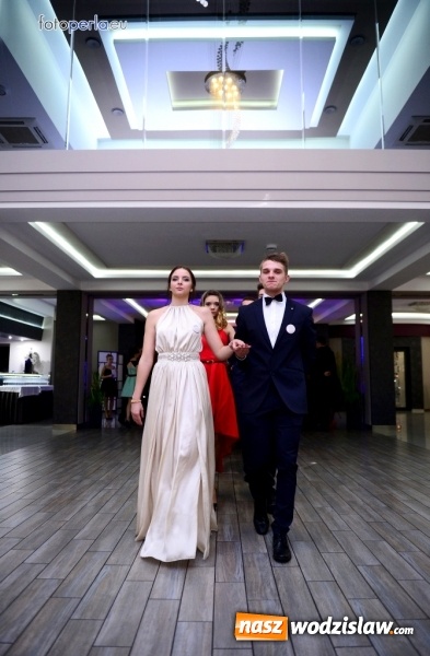 Zdjęcie w galerii na portalu naszwodzislaw.com: Maturzyści z Tischnera bawili się w radlińskim Premium wiadomości z regionu