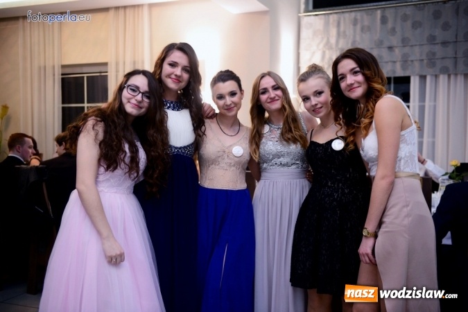 Zdjęcie w galerii na portalu naszwodzislaw.com: Maturzyści z Tischnera bawili się w radlińskim Premium wiadomości z regionu