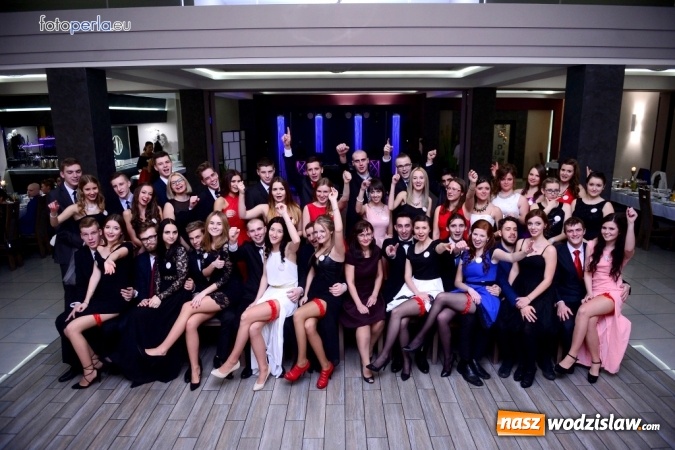 Zdjęcie w galerii na portalu naszwodzislaw.com: Maturzyści z Tischnera bawili się w radlińskim Premium wiadomości z regionu