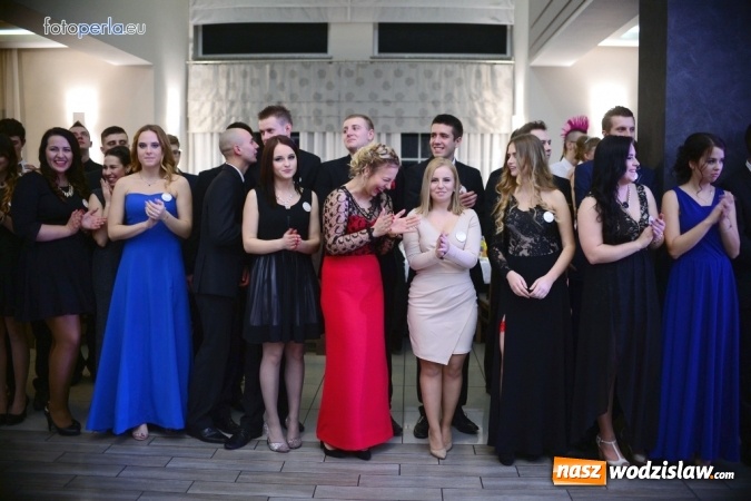 Zdjęcie w galerii na portalu naszwodzislaw.com: Maturzyści z Tischnera bawili się w radlińskim Premium wiadomości z regionu