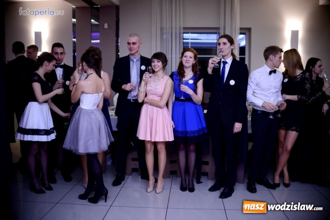 Zdjęcie w galerii na portalu naszwodzislaw.com: Maturzyści z Tischnera bawili się w radlińskim Premium wiadomości z regionu