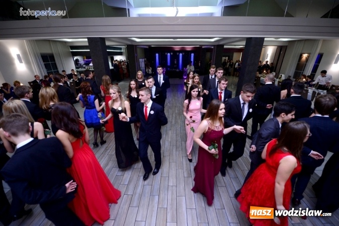 Zdjęcie w galerii na portalu naszwodzislaw.com: Maturzyści z Tischnera bawili się w radlińskim Premium wiadomości z regionu