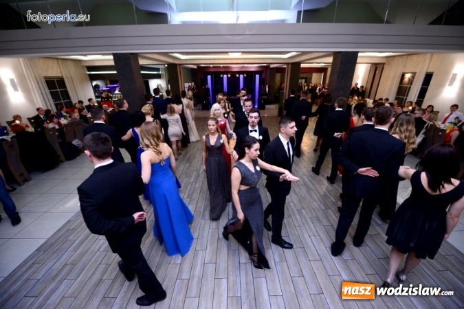 Zdjęcie w galerii na portalu naszwodzislaw.com: Maturzyści z Tischnera bawili się w radlińskim Premium wiadomości z regionu