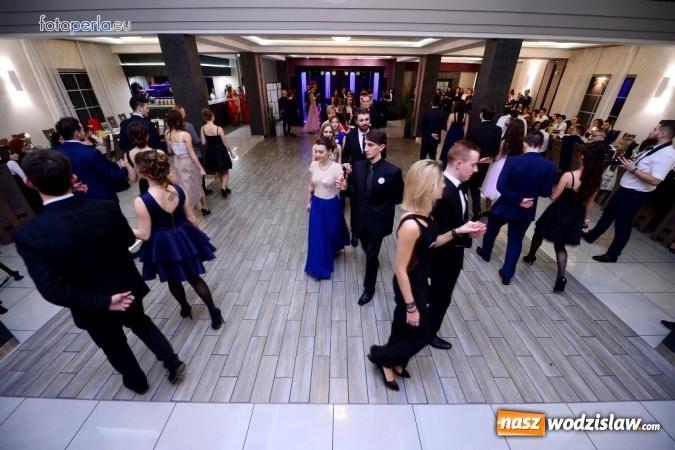 Zdjęcie w galerii na portalu naszwodzislaw.com: Maturzyści z Tischnera bawili się w radlińskim Premium wiadomości z regionu