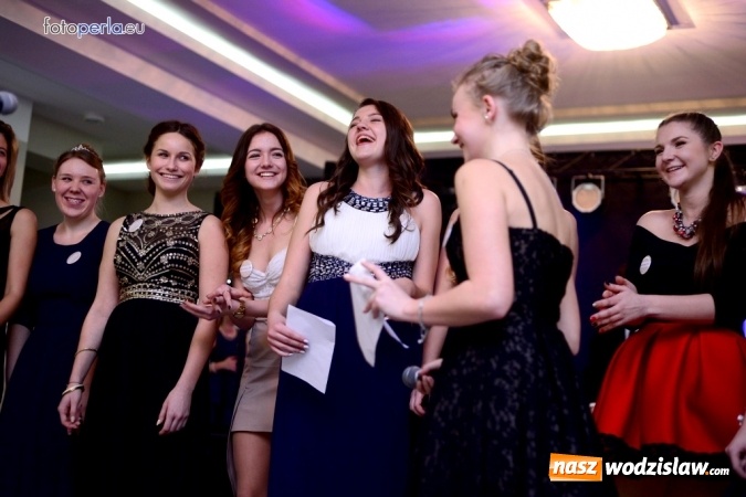 Zdjęcie w galerii na portalu naszwodzislaw.com: Maturzyści z Tischnera bawili się w radlińskim Premium wiadomości z regionu