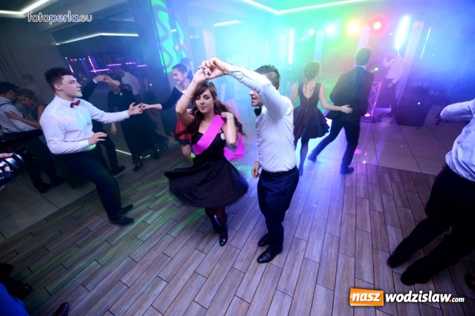 Zdjęcie w galerii na portalu naszwodzislaw.com: Maturzyści z Tischnera bawili się w radlińskim Premium wiadomości z regionu