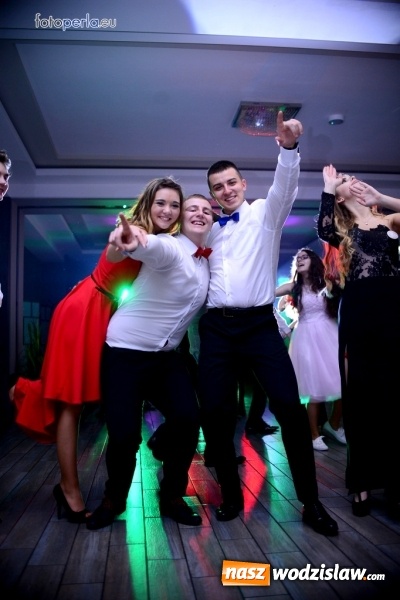 Zdjęcie w galerii na portalu naszwodzislaw.com: Maturzyści z Tischnera bawili się w radlińskim Premium wiadomości z regionu