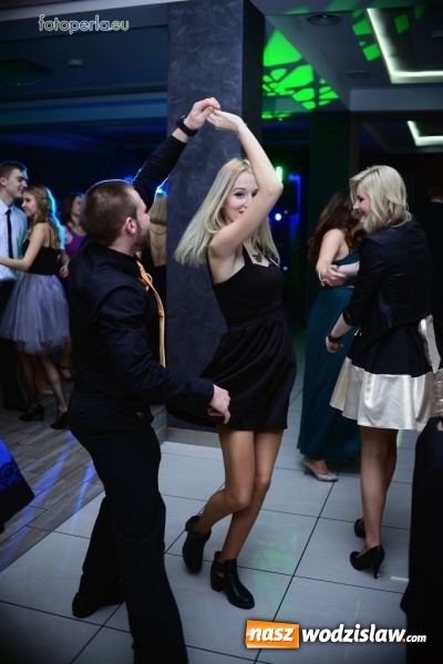 Zdjęcie w galerii na portalu naszwodzislaw.com: Maturzyści z Tischnera bawili się w radlińskim Premium wiadomości z regionu