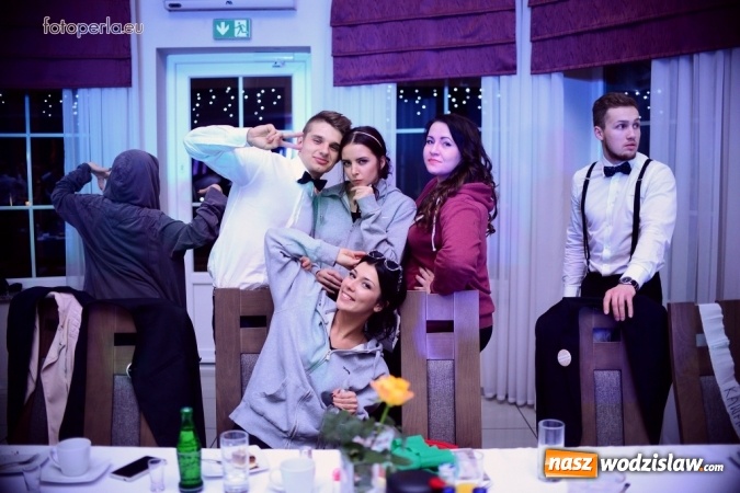 Zdjęcie w galerii na portalu naszwodzislaw.com: Maturzyści z Tischnera bawili się w radlińskim Premium wiadomości z regionu