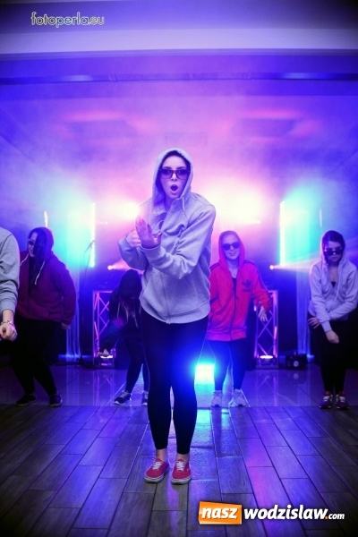 Zdjęcie w galerii na portalu naszwodzislaw.com: Maturzyści z Tischnera bawili się w radlińskim Premium wiadomości z regionu