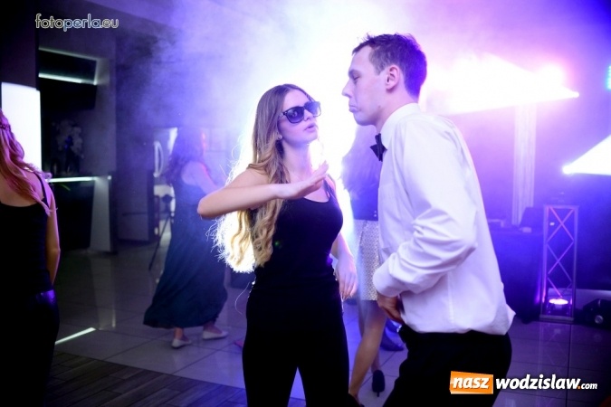 Zdjęcie w galerii na portalu naszwodzislaw.com: Maturzyści z Tischnera bawili się w radlińskim Premium wiadomości z regionu