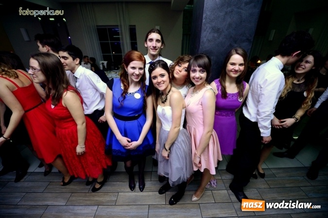 Zdjęcie w galerii na portalu naszwodzislaw.com: Maturzyści z Tischnera bawili się w radlińskim Premium wiadomości z regionu