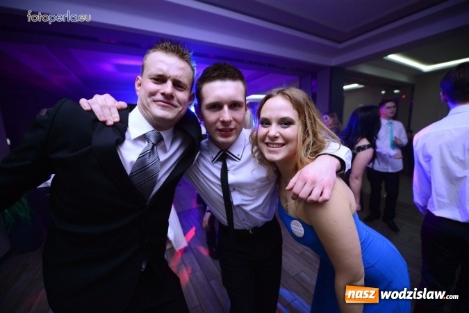 Zdjęcie w galerii na portalu naszwodzislaw.com: Maturzyści z Tischnera bawili się w radlińskim Premium wiadomości z regionu