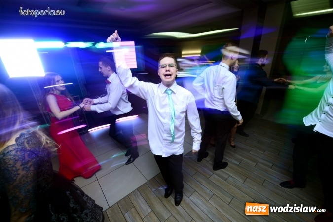 Zdjęcie w galerii na portalu naszwodzislaw.com: Maturzyści z Tischnera bawili się w radlińskim Premium wiadomości z regionu