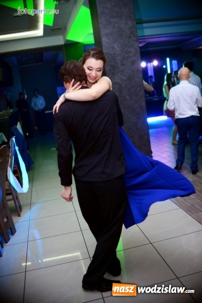 Zdjęcie w galerii na portalu naszwodzislaw.com: Maturzyści z Tischnera bawili się w radlińskim Premium wiadomości z regionu