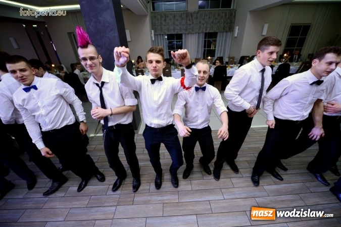 Zdjęcie w galerii na portalu naszwodzislaw.com: Maturzyści z Tischnera bawili się w radlińskim Premium wiadomości z regionu