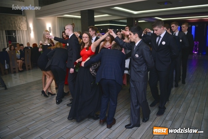 Zdjęcie w galerii na portalu naszwodzislaw.com: Maturzyści z Tischnera bawili się w radlińskim Premium wiadomości z regionu