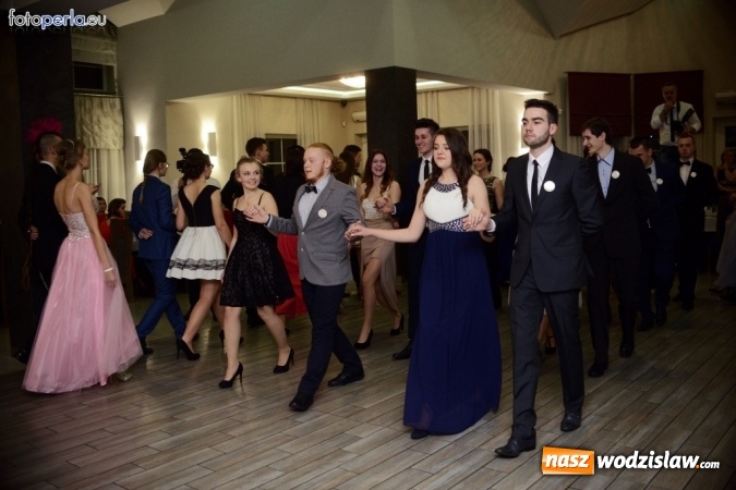 Zdjęcie w galerii na portalu naszwodzislaw.com: Maturzyści z Tischnera bawili się w radlińskim Premium wiadomości z regionu