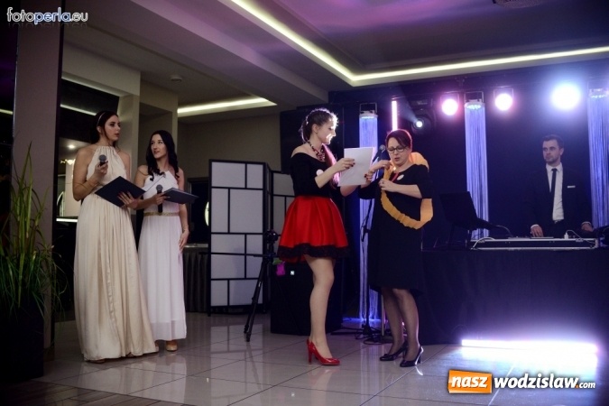 Zdjęcie w galerii na portalu naszwodzislaw.com: Maturzyści z Tischnera bawili się w radlińskim Premium wiadomości z regionu