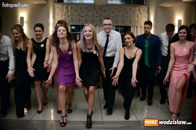 Zdjęcie w galerii na portalu naszwodzislaw.com: Maturzyści z Tischnera bawili się w radlińskim Premium wiadomości z regionu