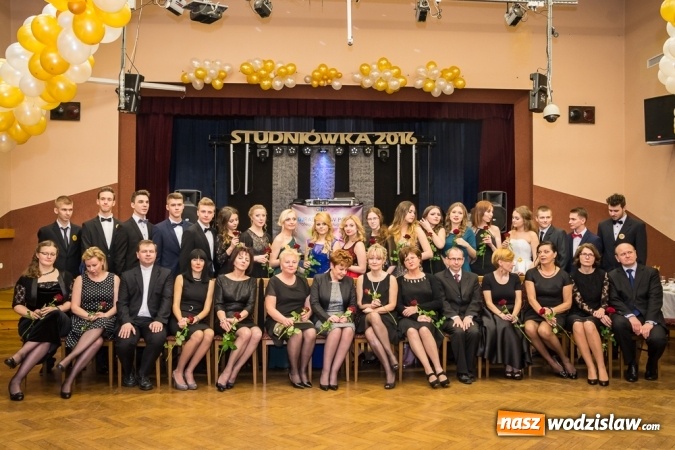 Zdjęcie w galerii na portalu naszwodzislaw.com: Studni&oacute;wka I LO w Wodzisławiu Śląskim wiadomości z regionu
