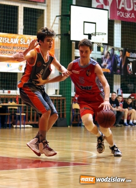 Zdjęcie w galerii na portalu naszwodzislaw.com: Koszykarze MKS Wodzisław wygrywają po raz trzeci w finale 