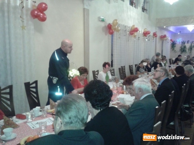 Zdjęcie w galerii na portalu naszwodzislaw.com: Wodzisławscy policjanci promują bezpieczeństwo wśród seniorów  wiadomości z regionu