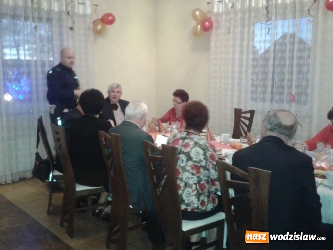 Zdjęcie w galerii na portalu naszwodzislaw.com: Wodzisławscy policjanci promują bezpieczeństwo wśród seniorów  wiadomości z regionu