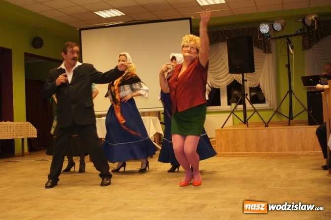 Zdjęcie w galerii na portalu naszwodzislaw.com: Rolnik szukał żony na Biesiadzie Rolniczej 2016 w Połomi wiadomości z regionu
