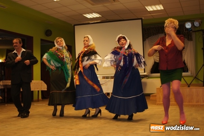 Zdjęcie w galerii na portalu naszwodzislaw.com: Rolnik szukał żony na Biesiadzie Rolniczej 2016 w Połomi wiadomości z regionu