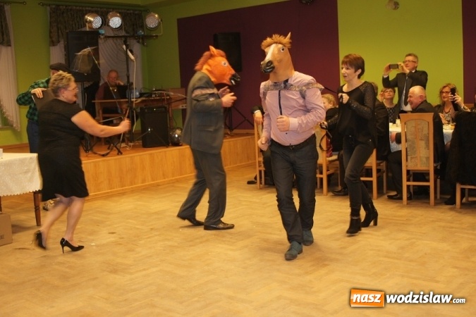 Zdjęcie w galerii na portalu naszwodzislaw.com: Rolnik szukał żony na Biesiadzie Rolniczej 2016 w Połomi wiadomości z regionu