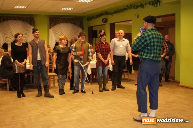 Zdjęcie w galerii na portalu naszwodzislaw.com: Rolnik szukał żony na Biesiadzie Rolniczej 2016 w Połomi wiadomości z regionu