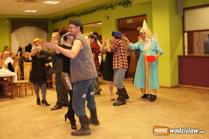 Zdjęcie w galerii na portalu naszwodzislaw.com: Rolnik szukał żony na Biesiadzie Rolniczej 2016 w Połomi wiadomości z regionu