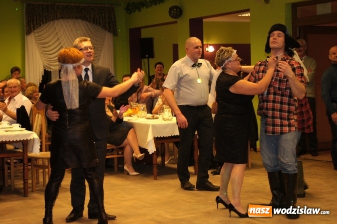 Zdjęcie w galerii na portalu naszwodzislaw.com: Rolnik szukał żony na Biesiadzie Rolniczej 2016 w Połomi wiadomości z regionu