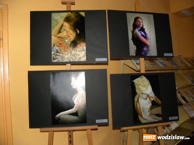 Zdjęcie w galerii na portalu naszwodzislaw.com: Malarstwo ciała na fotografii w Galerii pod Fikusem wiadomości z regionu