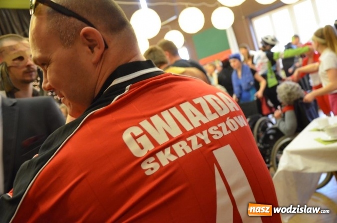 Zdjęcie w galerii na portalu naszwodzislaw.com: Po raz 13. odbył się bal karnawałowy dla osób niepełnosprawnych  wiadomości z regionu