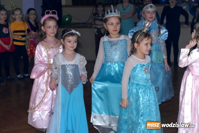 Zdjęcie w galerii na portalu naszwodzislaw.com: Balik przebierańców w WDK Syrynia  wiadomości z regionu