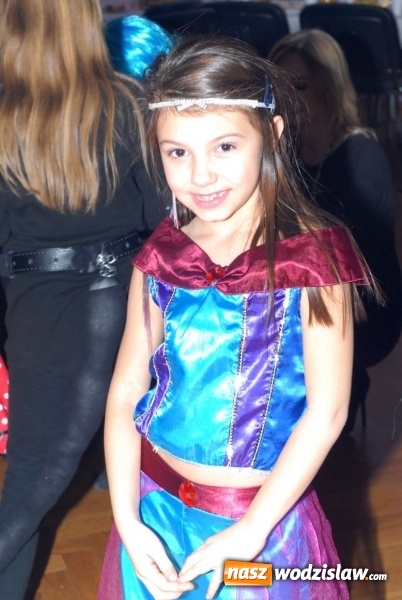 Zdjęcie w galerii na portalu naszwodzislaw.com: Balik przebierańców w WDK Syrynia  wiadomości z regionu
