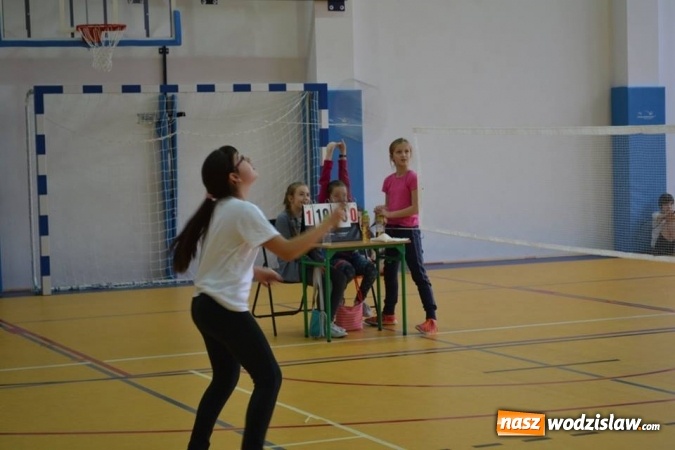 Zdjęcie w galerii na portalu naszwodzislaw.com: Godów: Rozegrali Gminny Turniej Badmintona  wiadomości z regionu