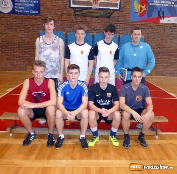 Zdjęcie w galerii na portalu naszwodzislaw.com: Gimnazjum nr 3 w Wodzisławiu Śląskim Mistrzem Powiatu w koszykówce chłopców szkół gimnazjalnych  wiadomości z regionu
