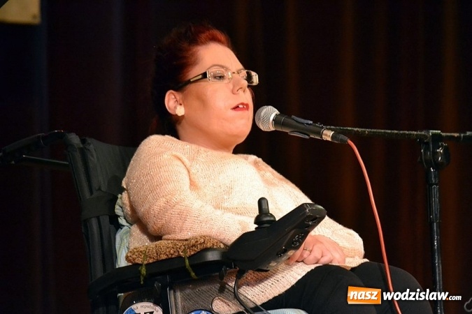 Zdjęcie w galerii na portalu naszwodzislaw.com: Młodzi artyści zmierzyli się z tw&oacute;rczością zespołu 